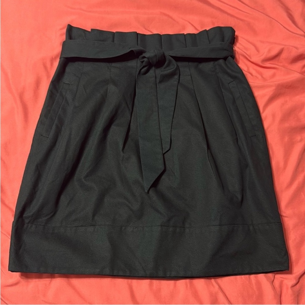 BCBGMAXAZRIA Pleated Seersucker Skirt w/ Pockets and Belt Size: 12